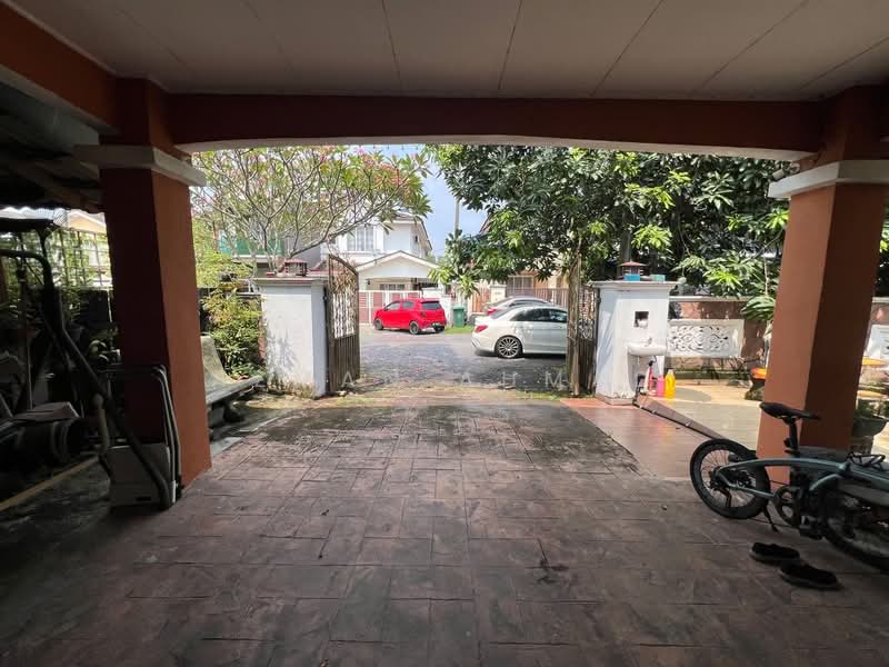Semi-Detached House for Sale in Bandar Tasik Puteri (Rawang) - Azman Ahmad - PropertyGuru.com.my