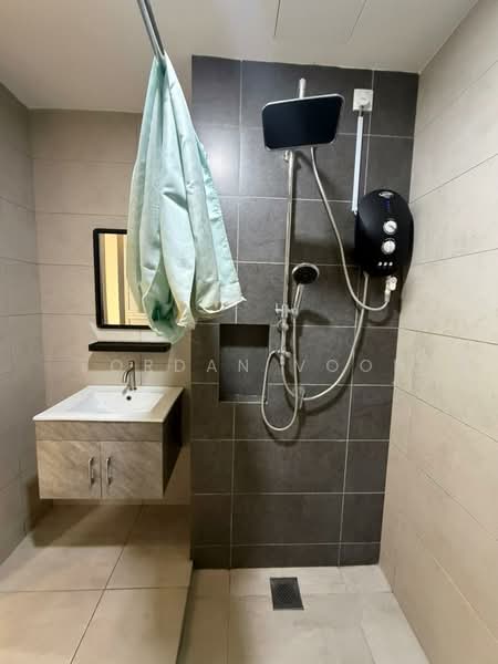 Servis Apartment untuk Disewa di Luminari - Jordan Voon - Bathroom - PropertyGuru.com.my