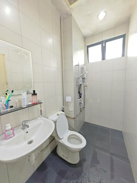 Semi-Detached House for Sale in Taman Setia Indah (Tebrau) - Genki Yap - Bathroom - PropertyGuru.com.my
