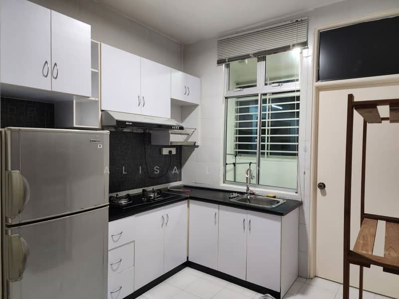 Terraced House for Rent in Mutiara Rini (Skudai) - Alisa Liang - Kitchen - PropertyGuru.com.my