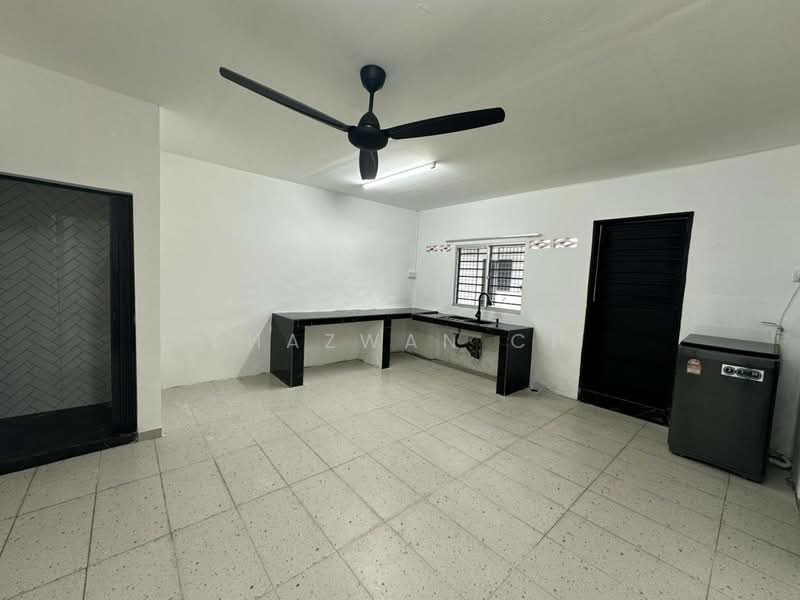1-storey Terraced House for Rent in Taman Greenwood (Batu Caves) - Shazwan CH - Kitchen - PropertyGuru.com.my