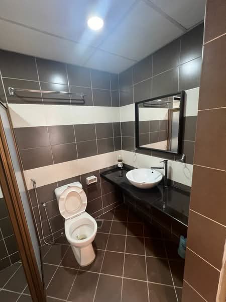 Service Residence for Rent at Serviced Residence @ Pelangi Damansara Sentral - Yu Kelwis - Bathroom - PropertyGuru.com.my
