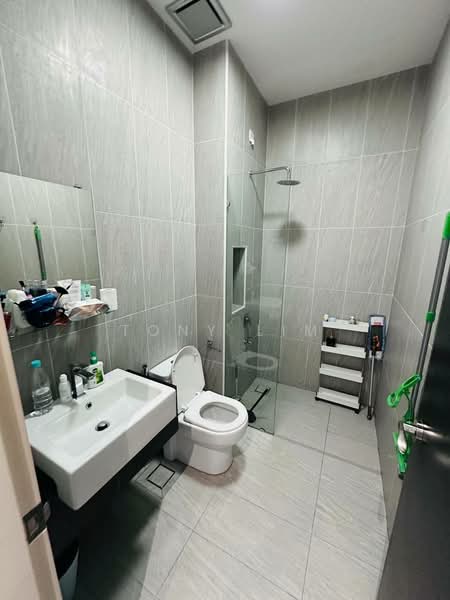 Rumah Teres 2.5 Tingkat untuk Dijual di Eco Botanic (Iskandar Puteri (Nusajaya)) - Tony Lim - Bathroom - PropertyGuru.com.my