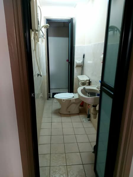 Apartment for Sale at Bayu Puteri 3 - Katherine Low - Bathroom - PropertyGuru.com.my
