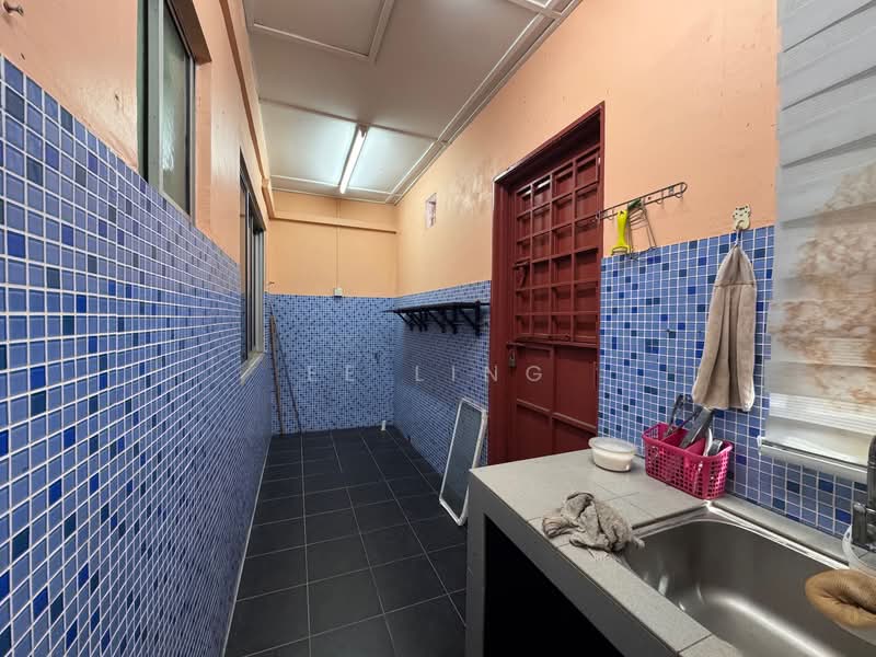 Rumah Teres 2 Tingkat untuk Dijual di Taman Puchong Intan (Puchong) - EE Ling - kitchen extended with MPSJ approval - PropertyGuru.com.my