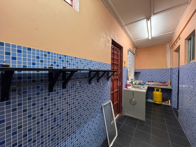Rumah Teres 2 Tingkat untuk Dijual di Taman Puchong Intan (Puchong) - EE Ling - Kitchen - PropertyGuru.com.my