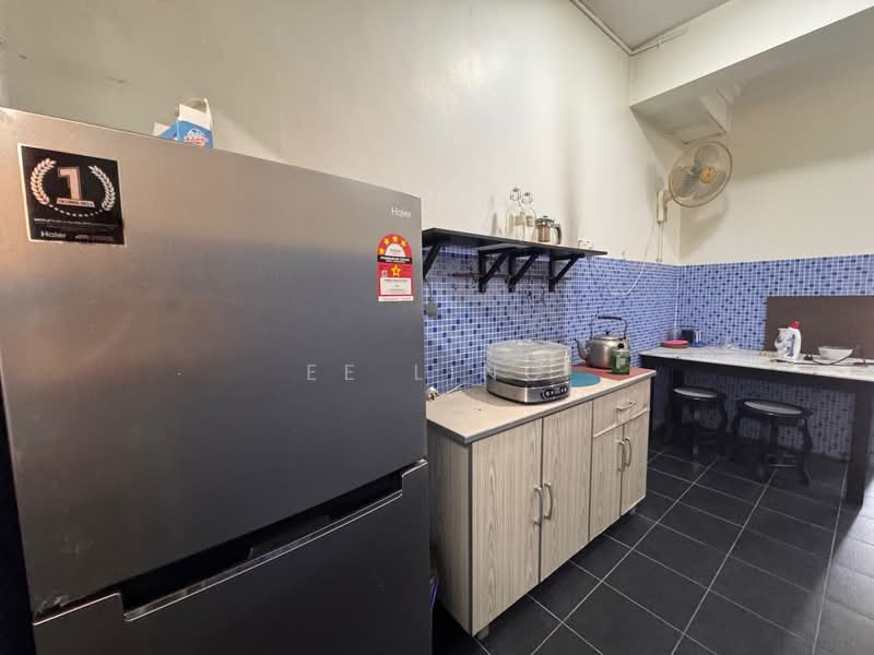 Rumah Teres 2 Tingkat untuk Dijual di Taman Puchong Intan (Puchong) - EE Ling - Dry Kitchen - PropertyGuru.com.my