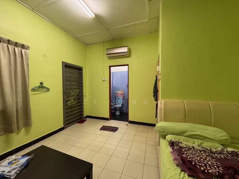 Rumah Teres 2 Tingkat untuk Dijual di Taman Puchong Intan (Puchong) - EE Ling - Master bedroom - PropertyGuru.com.my