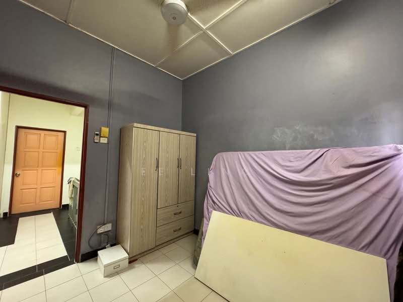 Rumah Teres 2 Tingkat untuk Dijual di Taman Puchong Intan (Puchong) - EE Ling - Bedroom - PropertyGuru.com.my