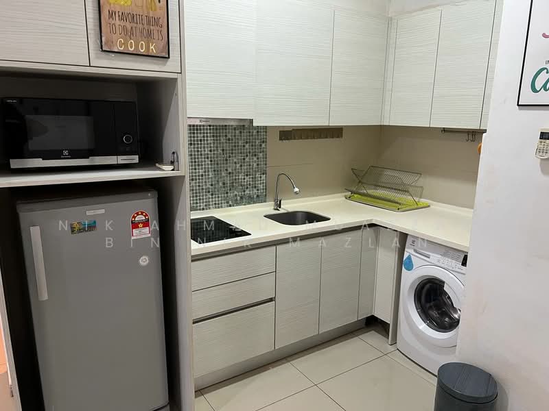 Servis Apartment untuk Disewa di i-SOHO @ i-City - Nik Ahmad Muazzam Bin Nik Mazlan - Kitchen - PropertyGuru.com.my