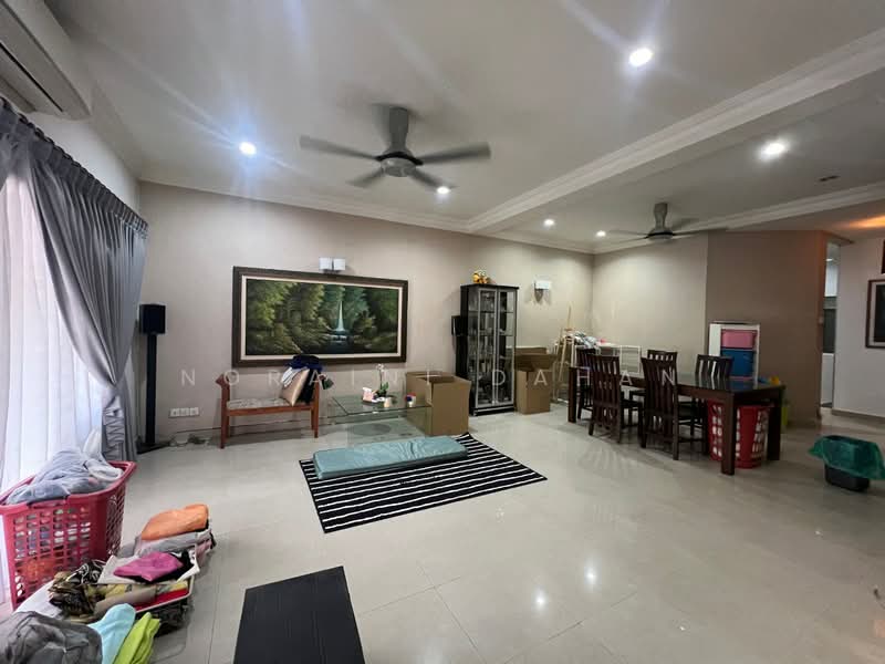 2-storey Terraced House for Sale in Bukit Jelutong (Shah Alam) - Noraini Dahan - Living Room - PropertyGuru.com.my