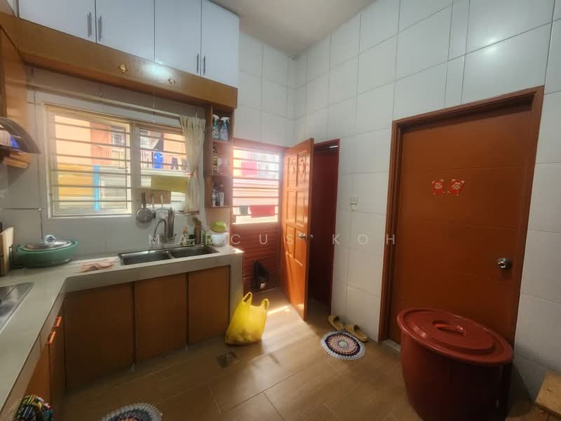 2-storey Terraced House for Sale in Sungai Buloh (Selangor) - Marcus Koh - Kitchen - PropertyGuru.com.my