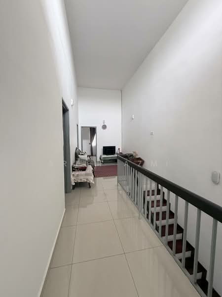 2-storey Terraced House for Sale in Taman Mutiara Rini (Skudai) - Ariff Azmi - Corridor - PropertyGuru.com.my
