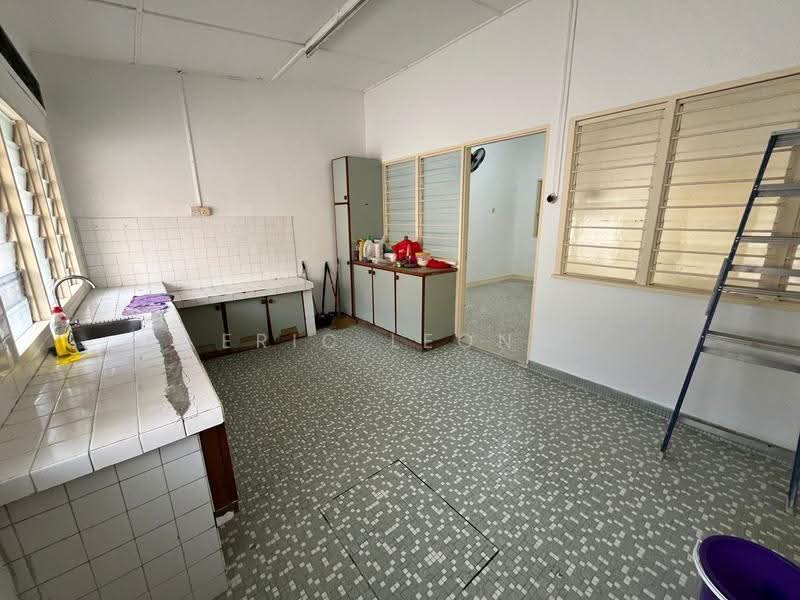 1-storey Terraced House for Sale in SS3 (Petaling Jaya) - Eric Leong - Kitchen - PropertyGuru.com.my