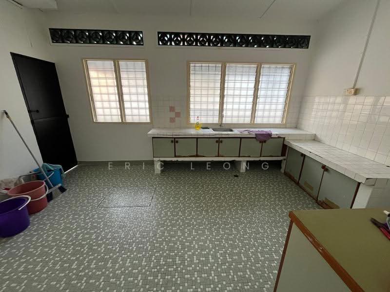 1-storey Terraced House for Sale in SS3 (Petaling Jaya) - Eric Leong - Kitchen - PropertyGuru.com.my