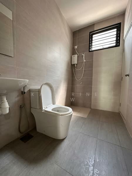 2-storey Terraced House for Rent in Taman Sutera Utama (Skudai) - Katherine Low - Bathroom - PropertyGuru.com.my