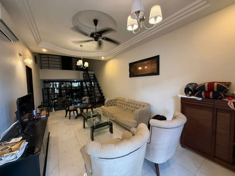 1.5-storey Terraced House for Sale in Taman Suria (Johor Bahru) - Jeff Ang - Living Room - PropertyGuru.com.my