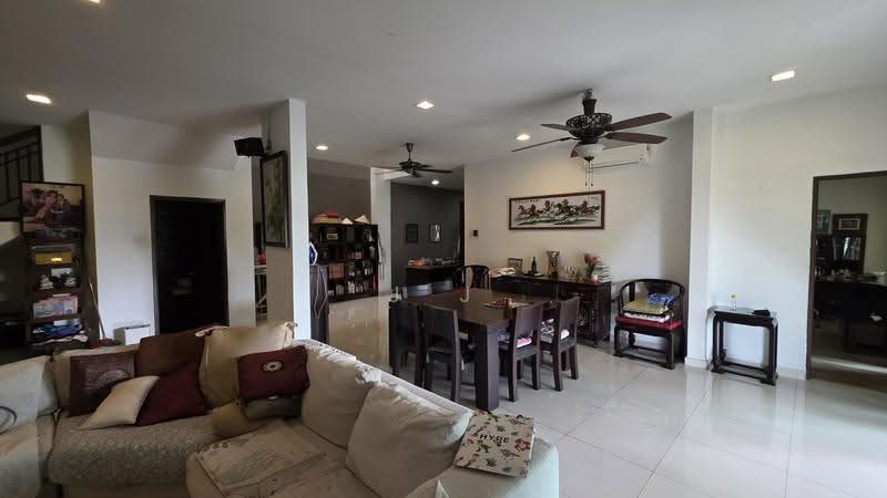 Rumah Berkembar untuk Dijual di Kota Kemuning (Shah Alam) - J J - PropertyGuru.com.my