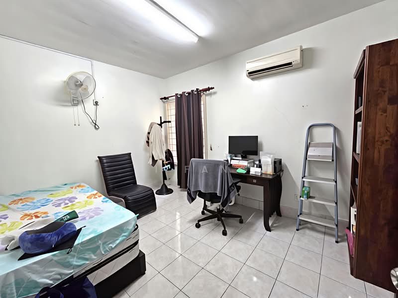 Kondominium untuk Dijual di Greenlane Park - Li Fang - Bedroom - PropertyGuru.com.my