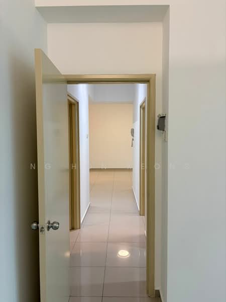 Condominium for Sale at The Zest @ Kinrara 9 - Ng Hon Keong - Corridor - PropertyGuru.com.my