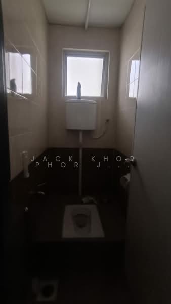Shop / Office for Rent in Setia Alam (Selangor) - Jack Khor Phor Jiing - Bathroom - PropertyGuru.com.my