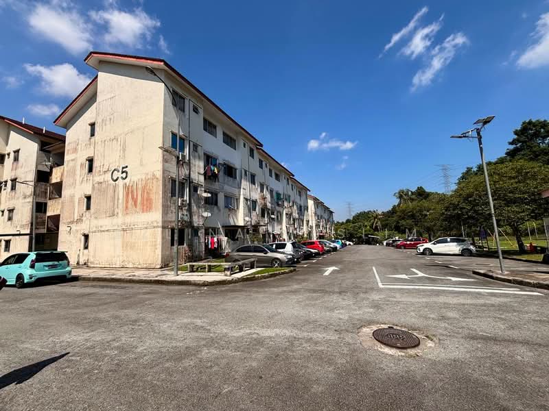 Pangsapuri untuk Dijual di Seri Mengkuang - Azlina Muslim - Exterior - PropertyGuru.com.my