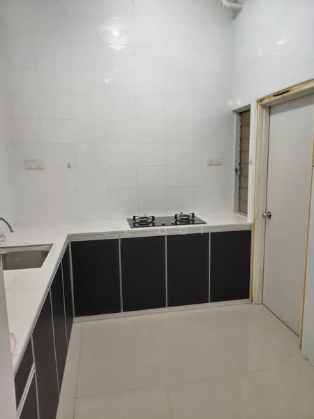 Condominium for Rent at Boulevard Condominium (BLVD) - CK Ooi - Kitchen - PropertyGuru.com.my