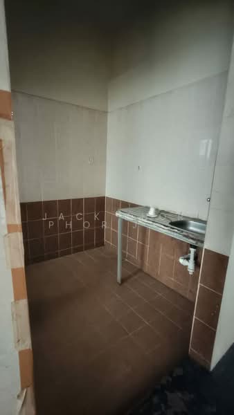 Shop / Office for Rent in Setia Alam (Selangor) - Jack Khor Phor Jiing - Kitchen - PropertyGuru.com.my