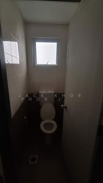 Shop / Office for Rent in Setia Alam (Selangor) - Jack Khor Phor Jiing - Bathroom - PropertyGuru.com.my