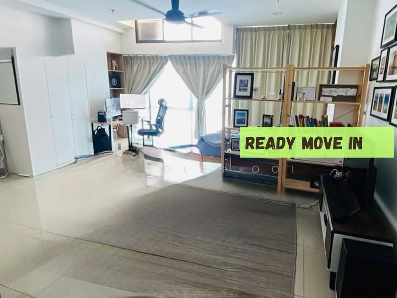 Kediaman Servis untuk Dijual di Pacific Star (Service Residence) - Nicholas Ooi - Living Room - PropertyGuru.com.my
