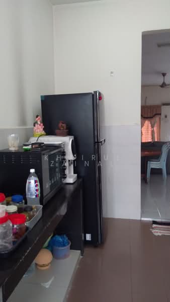 Rumah Teres 2 Tingkat untuk Dijual di Seksyen 33 (Shah Alam) - Khairul Zainal - Kitchen - PropertyGuru.com.my
