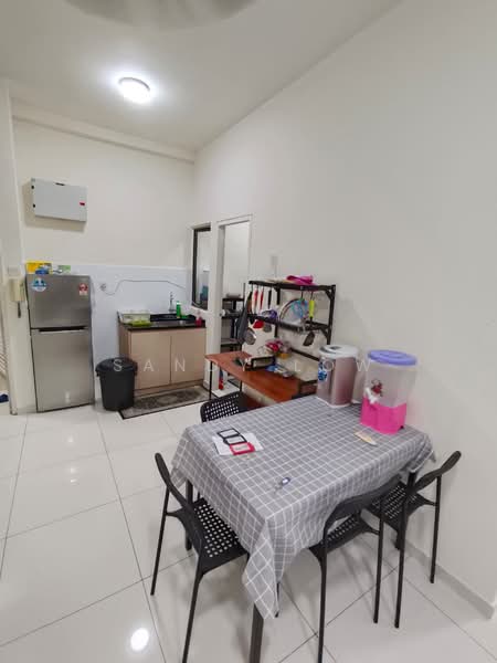 Service Residence for Sale at Seasons Garden Residences - Sandy Low - Kitchen - PropertyGuru.com.my