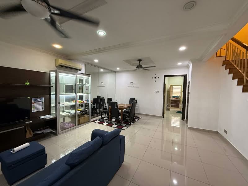 Rumah Teres 2 Tingkat untuk Dijual di Kota Kemuning (Shah Alam) - Michelle Boh - Living Room - PropertyGuru.com.my