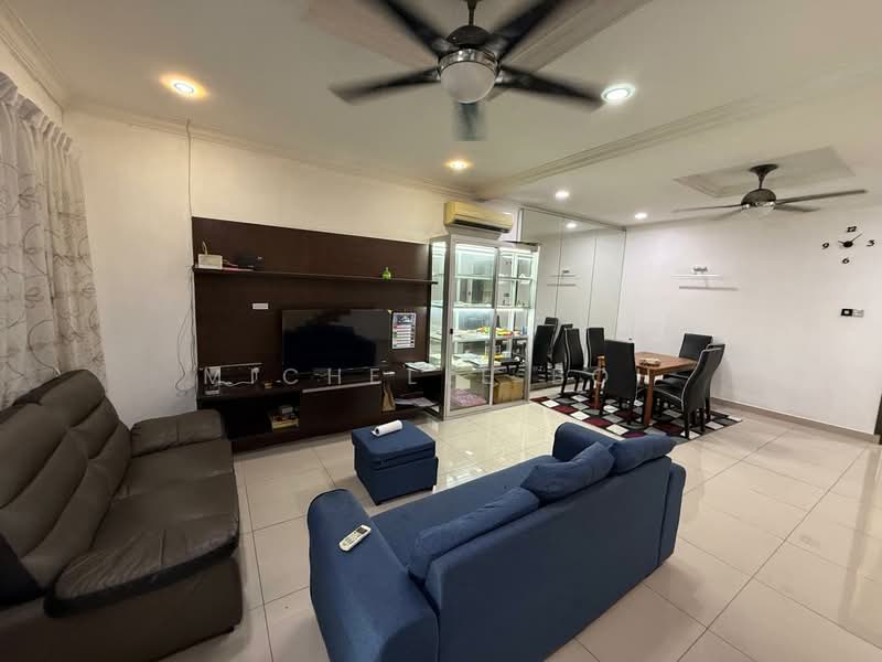 Rumah Teres 2 Tingkat untuk Dijual di Kota Kemuning (Shah Alam) - Michelle Boh - Living Room - PropertyGuru.com.my