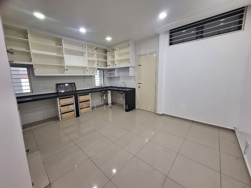 Semi-Detached House for Sale in Seksyen 7 (Shah Alam) - Amril Najmin - PropertyGuru.com.my