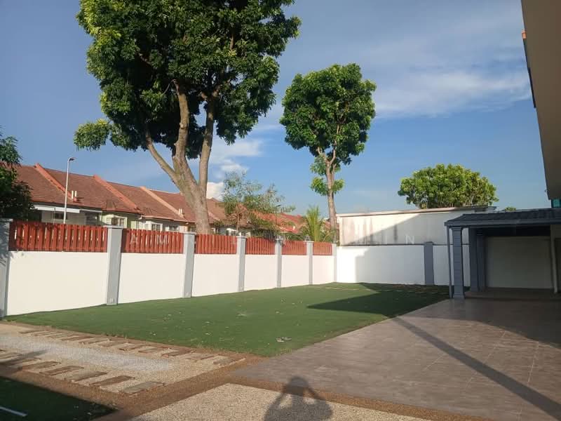 Semi-Detached House for Sale in Seksyen 7 (Shah Alam) - Amril Najmin - PropertyGuru.com.my