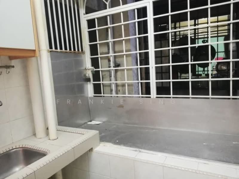 Apartment for Rent at Greenview Apartment - Frankie Sing - Kitchen - PropertyGuru.com.my