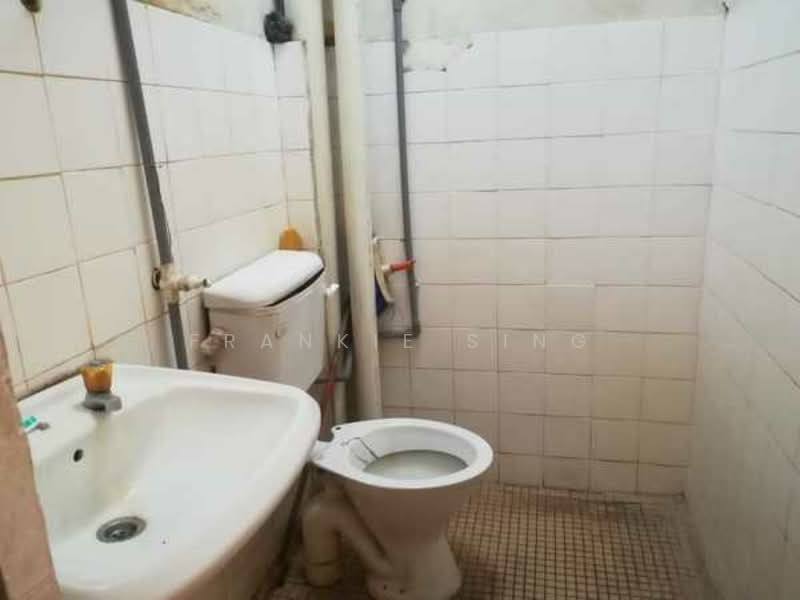 Apartment for Rent at Greenview Apartment - Frankie Sing - Bathroom - PropertyGuru.com.my