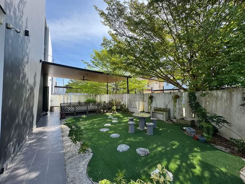 2-storey Terraced House for Sale in Bandar Pulai Jaya (Kulai) - KT Tan - Garden - PropertyGuru.com.my