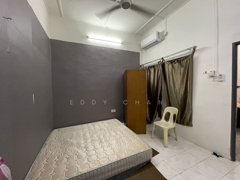Rumah Teres 1 Tingkat untuk Dijual di Johor Bahru (Johor) - Eddy Chan - Bedroom - PropertyGuru.com.my