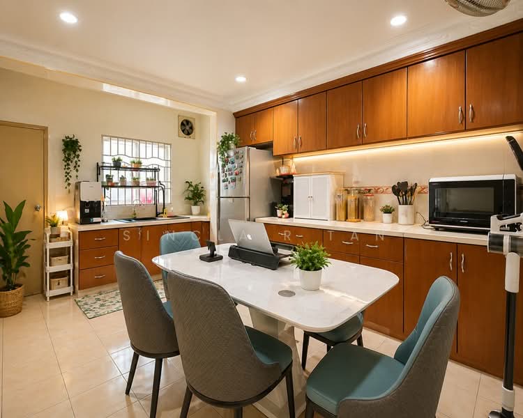 Terraced House for Sale in Seksyen 32, Kemuning Green Ville (Shah Alam) - Sinclair Tan - Kitchen - PropertyGuru.com.my