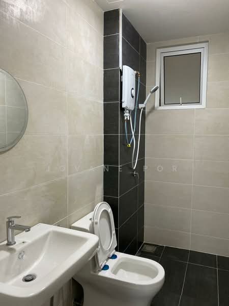 Service Residence for Sale at Pinnacle Sri Petaling - Jovane Por - Bathroom - PropertyGuru.com.my