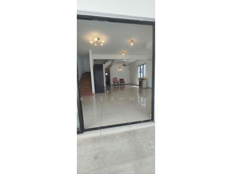 Rumah Teres 2.5 Tingkat untuk Disewa di Puchong (Selangor) - Alex Ho - Living Room - PropertyGuru.com.my