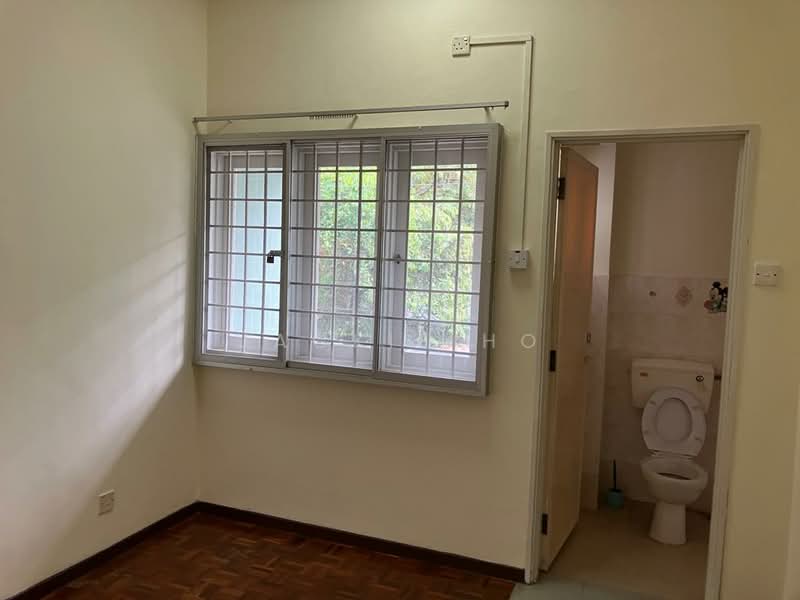 Rumah Teres 2 Tingkat untuk Dijual di Taman Wawasan (Puchong) - Jackie Ho - Bathroom - PropertyGuru.com.my