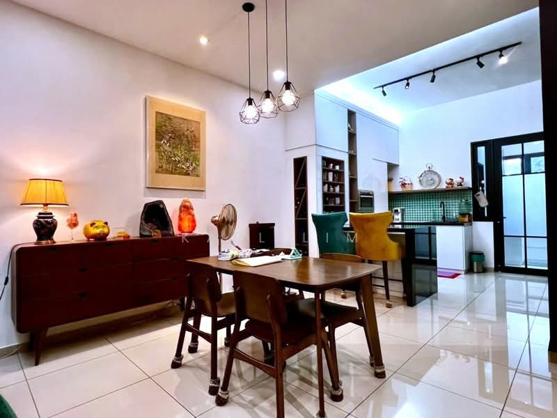 Rumah Teres 2 Tingkat untuk Dijual di Taman Desa Tebrau (Tebrau) - Karl Lim - Dining Room - PropertyGuru.com.my