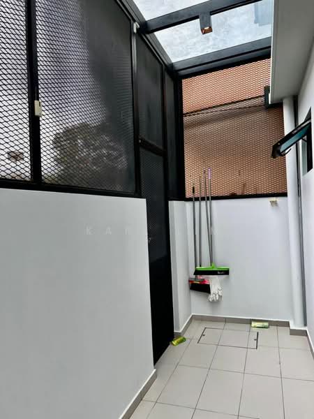 Rumah Teres 2 Tingkat untuk Dijual di Taman Desa Tebrau (Tebrau) - Karl Lim - Exterior - PropertyGuru.com.my
