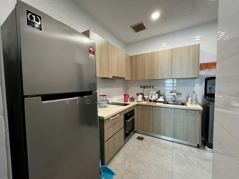Kediaman Servis untuk Dijual di Paragon Suites @ CIQ - Victor Tan - Kitchen - PropertyGuru.com.my