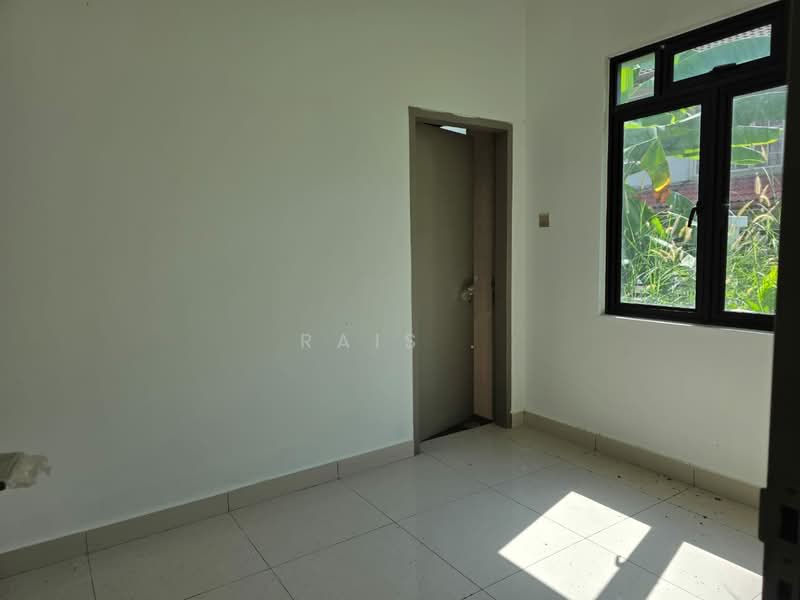 Semi-Detached House for Sale in Shah Alam (Selangor) - RAIS . - - PropertyGuru.com.my