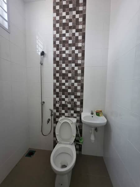 2-storey Terraced House for Sale in Taman Sinar Berlian (Batu Pahat) - NGO - Bathroom - PropertyGuru.com.my