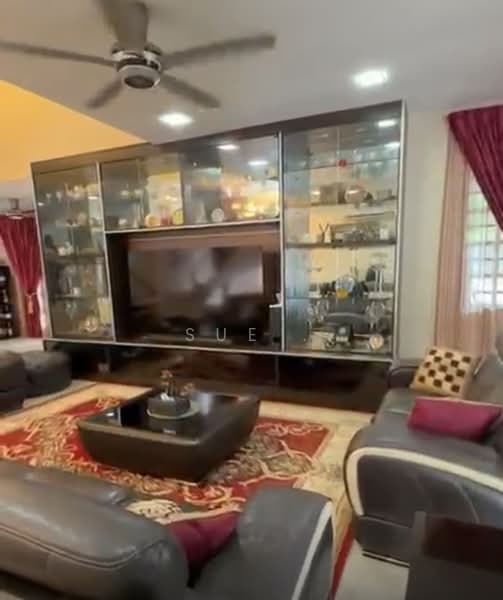 Bungalow for Sale in Taman Taynton View (Cheras) - Sue . - Living Room - PropertyGuru.com.my